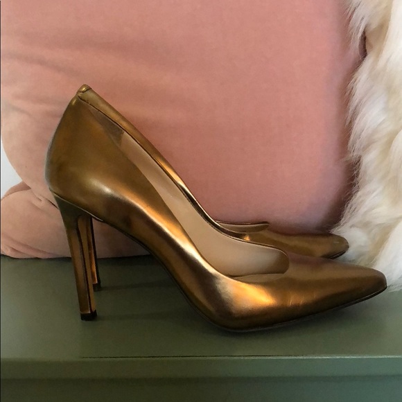 Banana Republic Shoes - Banana Republic Gold Pumps